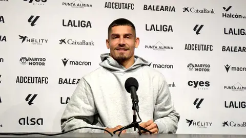 Guille Vallejo en la sala de prensa del Murube este s&aacute;bado. Foto: Rub&eacute;n B&aacute;ez