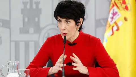 Elma Saiz durante una comparecencia / La Moncloa