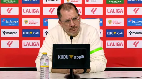 Jos&eacute; Juan Romero, entrenador de la AD Ceuta FC, tras la derrota en Almer&iacute;a 