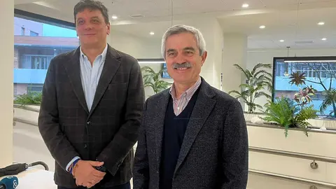 Joaqu&iacute;n Mollinedo, secretario de la C&aacute;mara de Comercio, y Francisco Gil, director provincial del SEPE en Ceuta / A.I.
