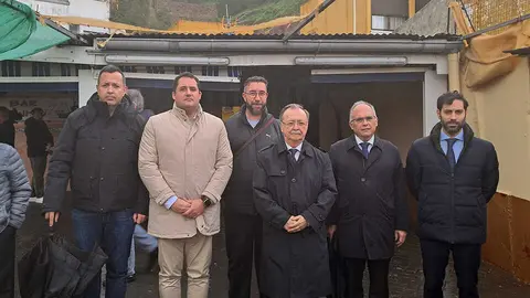 Visita de la comitiva del presidente Vivas a San Amaro / C&eacute;sar Mart&iacute;n