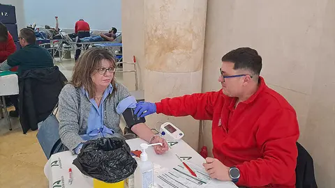 Campa&ntilde;a de donaci&oacute;n de sangre / C&eacute;sar Mart&iacute;n