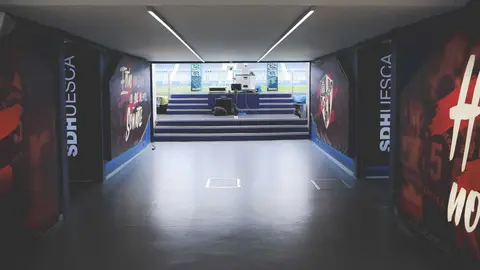 T&uacute;nel de vestuarios del estadio de la SD Huesca. Foto: SD Huesca