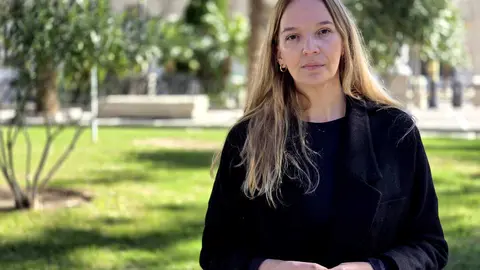 Milagros Garc&iacute;a, madre de la menor con TEA a la que se le niega el traslado al Centro de Educaci&oacute;n Especial San Antonio / Laura Ortiz