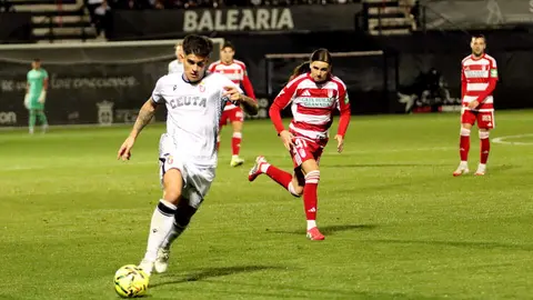 Kuki Zalazar durante el duelo ante el Granada CF. Foto: Abdeselam Mohamed