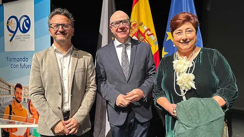 Celebraci&oacute;n de Santo Tom&aacute;s de Aquino en el Auditorio del Revell&iacute;n / Mohamed Ettouileb
