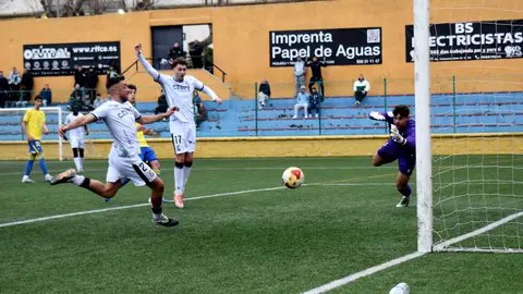 Encuentro entre el filial de la AD Ceuta FC y el C&aacute;diz Mirandilla. Foto: Rafa B&aacute;ez