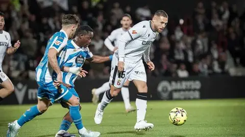 Diego Gonz&aacute;lez durante el Ceuta - D&eacute;por. Foto: Zaki / AD Ceuta FC.