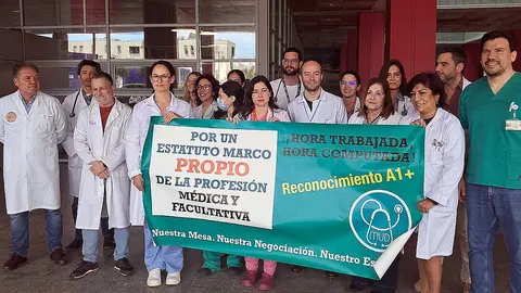 Concentraci&oacute;n de los m&eacute;dicos / C&eacute;sar Mart&iacute;n