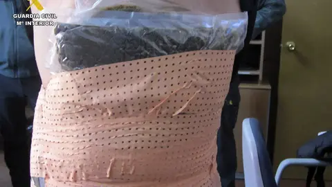 Cinco kilos de hach&iacute;s incautados