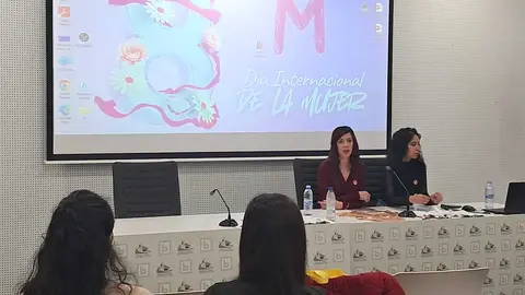 Presentado el Programa de Prevenci&oacute;n y Atenci&oacute;n del Maltrato / C&eacute;sar Mart&iacute;n
