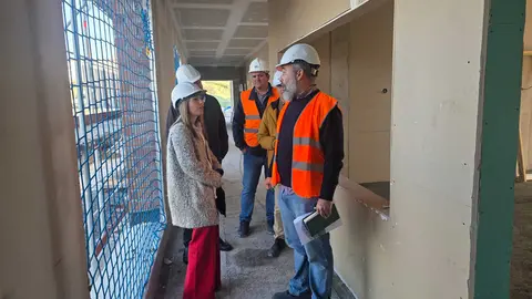 Pilar Orozco visita las obras de la nueva escuela infantil de Loma Colmenar