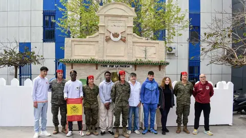 Los menores de 'La Esperanza' se suman al Desaf&iacute;o de los 300 de Regulares. Foto: Rafa B&aacute;ez