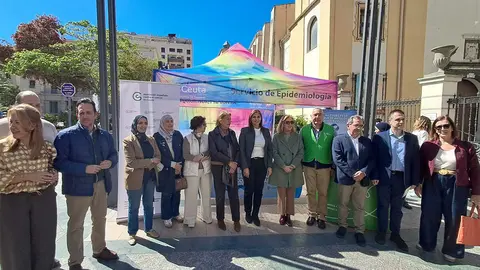 Jornada del C&aacute;ncer de Colon en la Plaza de los Reyes / C&eacute;sar Mart&iacute;n