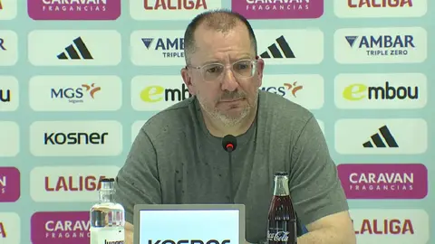 Jos&eacute; Juan Romero en la sala de prensa del Ibercaja Estadio.