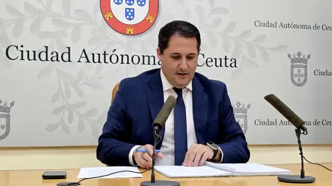 El portavoz del Gobierno, Alejandro Ram&iacute;rez, durante la comparecencia de este martes / Laura Ortiz