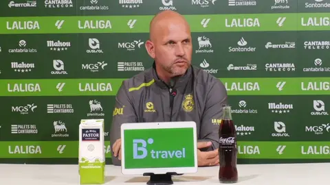 Jos&eacute; Alberto, t&eacute;cnico del Racing de Santander.