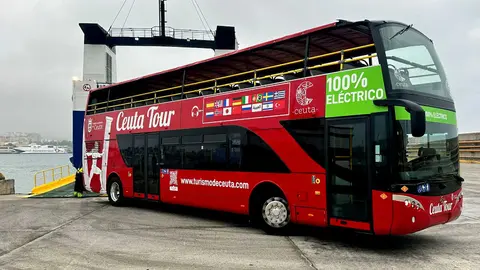 Nuevo autobus tur&iacute;stico de Ceuta 
