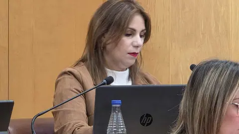  Nabila Benzina 