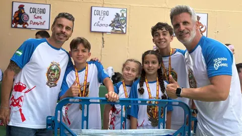Desaf&iacute;o de los 300 del Colegio san Daniel con el apoyo de Regulares de Ceuta