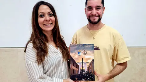 Andrew Barcel&oacute;, autor del cartel de la Cruz de Mayo de Parques de Ceuta