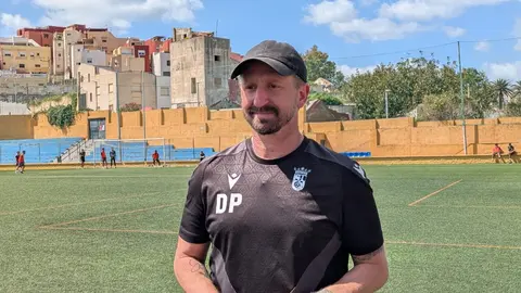 Polaco en la previa del Ceuta B - Dos Hermanas de playoffs de ascenso.