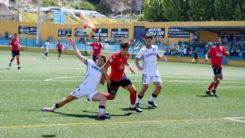 Encuentro de playoff entre el filial de la AD Ceuta FC y el Dos Hermanas CF 1971. Foto: Rafa B&aacute;ez