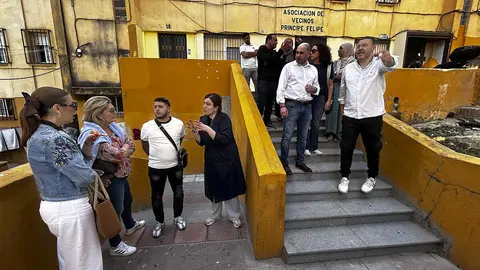 Visita del PSOE a la Barriada de Pr&iacute;ncipe Felipe