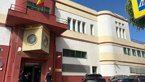 Jefatura Superior de la Polic&iacute;a Nacional / Alma Palomino