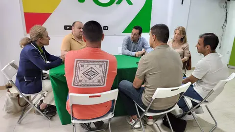 Reuni&oacute;n de Vox con trabajadores del matadero