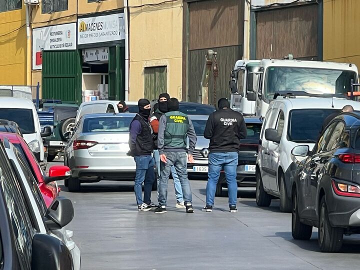 Despliegue de Asuntos Internos de la Guardia Civil en el polígono del Tarajal4