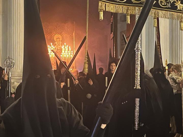 Procesión de la Santo Entierro en la Semana Santa 2025.14