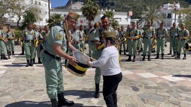 El niño Julián cumple su sueño de tocar con la Legión/ Foto: El Confidencial