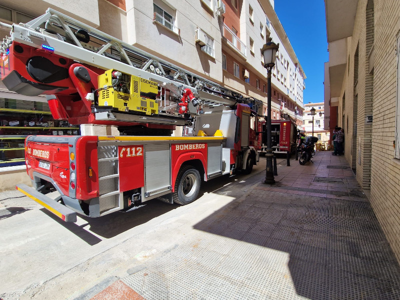 El Servicio de Extinción de Incendios desplazó a varios vehículos / Laura Ortiz
