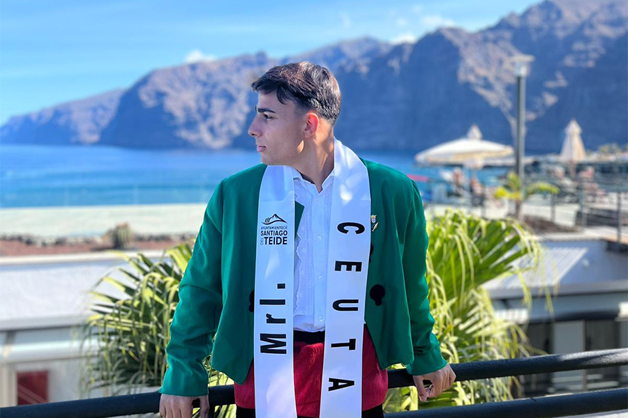 Iván Breñé con el traje regional