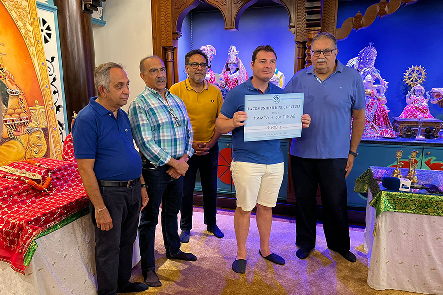 Entrega de las donaciones del Holi / Daniel Hernández