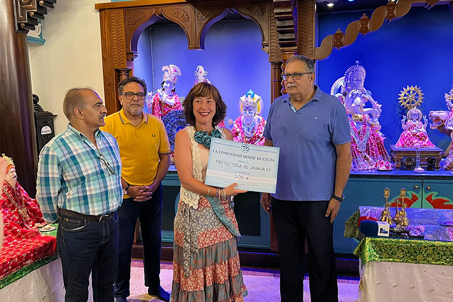 Entrega de las donaciones del Holi / Daniel Hernández
