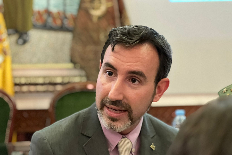 Conferencia sobre el centenario de la entrega de la Bandera a Regulares / Daniel Hernández