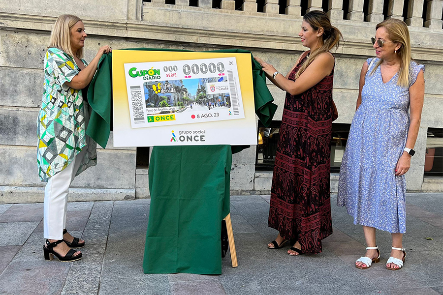 Cupón de la ONCE dedicado al Paseo del Revellín / Daniel Hernández