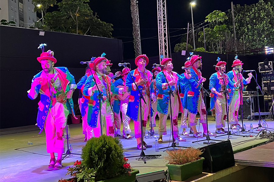 Noche carnavalera en la Feria / Daniel Hernández