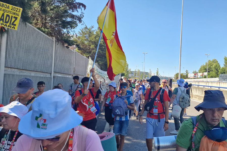 Peregrinos de Ceuta en Lisboa / Carlos Aguirre