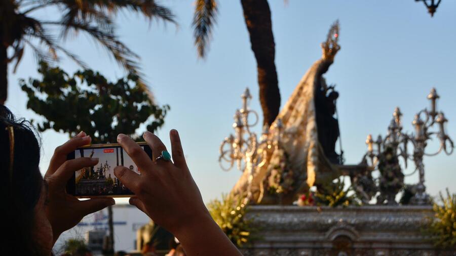 Procesión de la Virgen de África / Alejandro Castillo