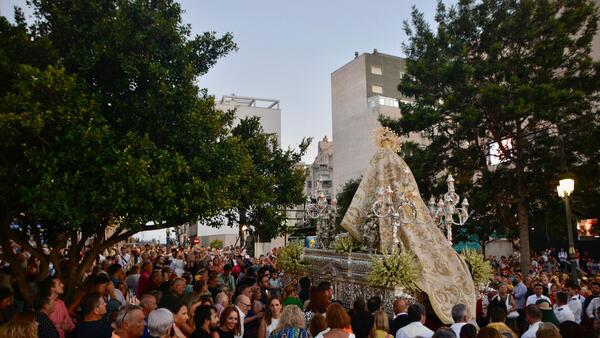 Procesión de la Virgen de África / Alejandro Castillo