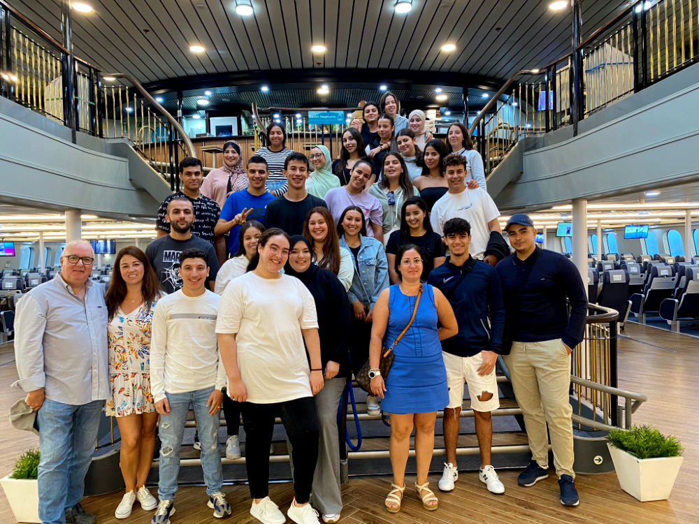 Los alumnos de Comercio y marketing visitan el Puerto de Algeciras  (1)