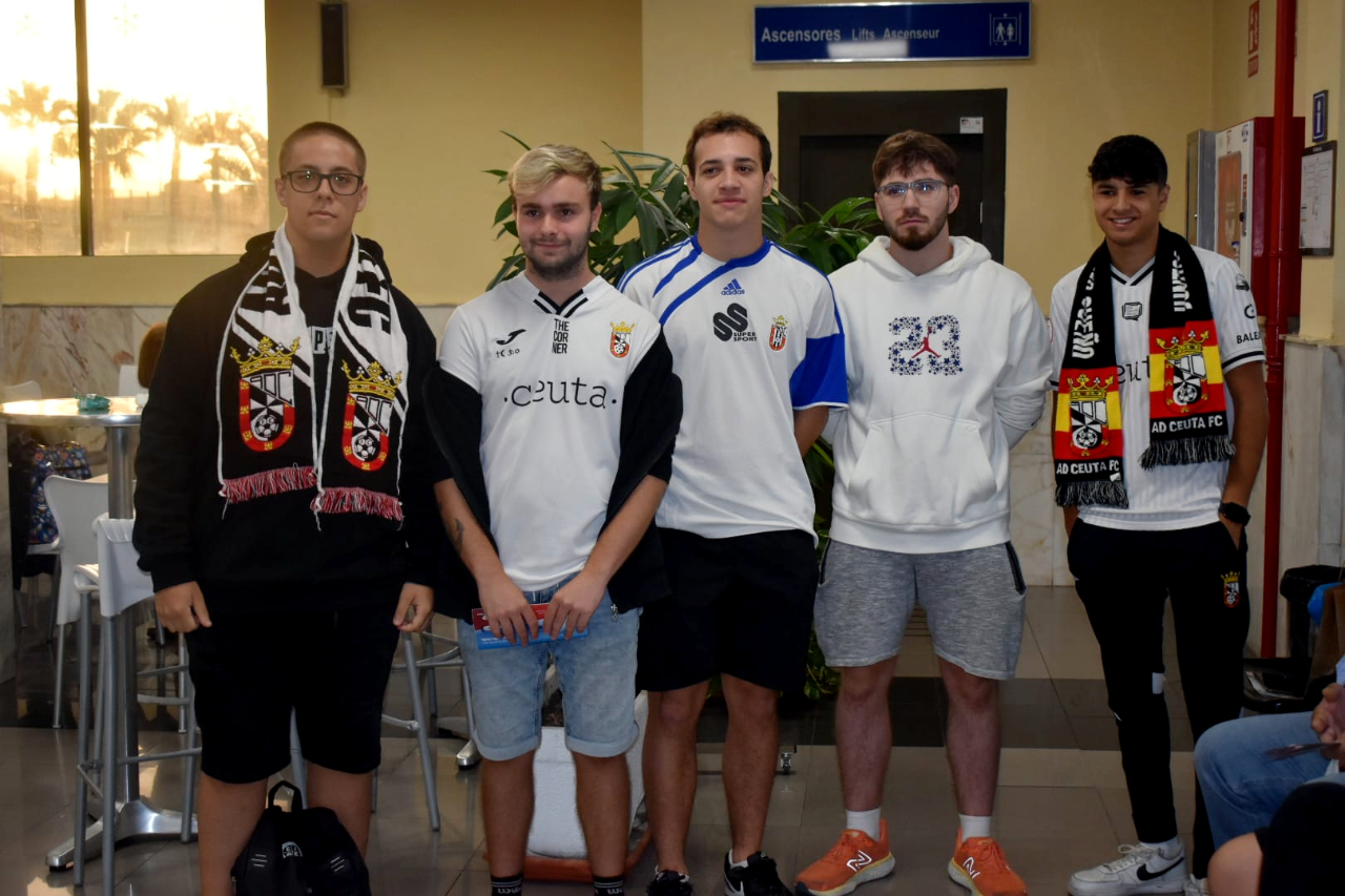 La AD Ceuta FC no estará sola en el derbi del Estrecho_ la afición caballa, camino de Algeciras (3)
