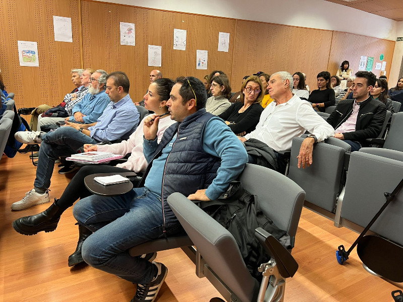 Parte de los asistentes a esta primera sesión/ Dani Hernández