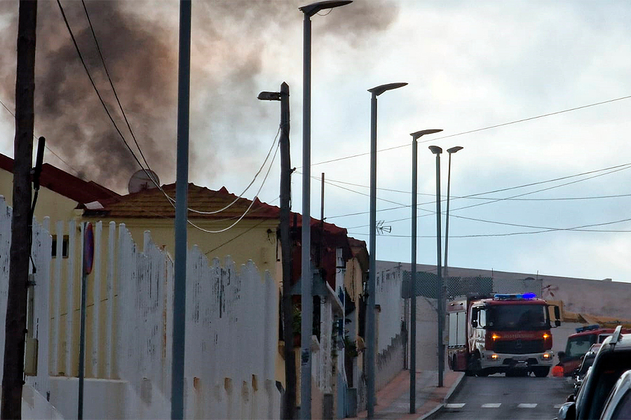 Incendio de un contenedor en el Sarchal
