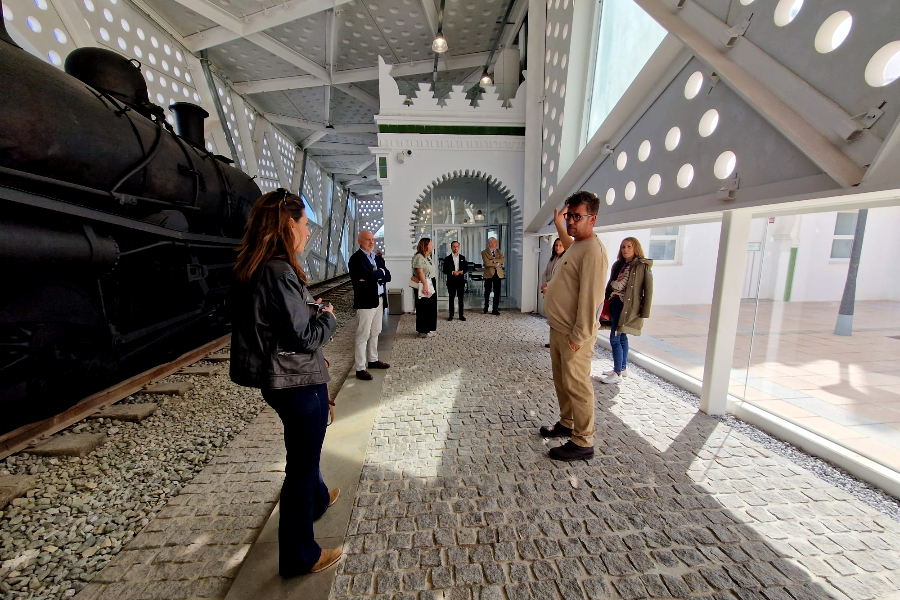 Visita a la Estación de Ferrocarril del grupo de Decision Makers / Laura Ortiz