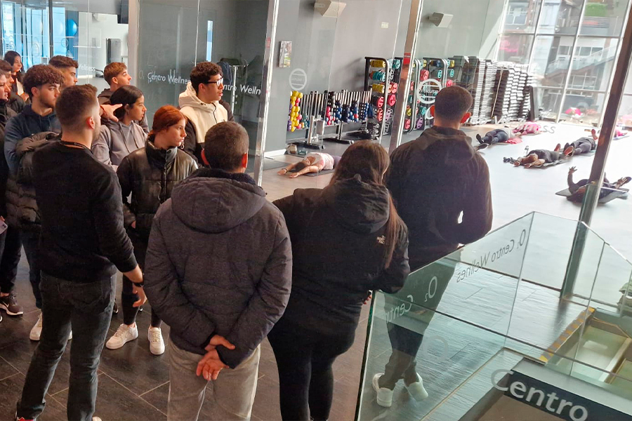 Estudiantes de Acondicionamiento Físico del Clara Campoamor, en Granada