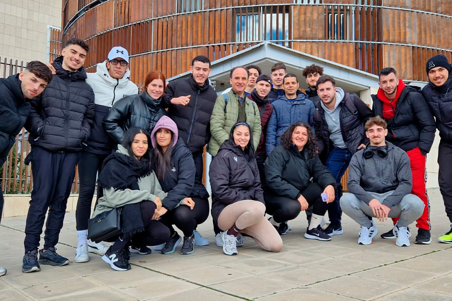 Estudiantes de Acondicionamiento Físico del Clara Campoamor, en Granada